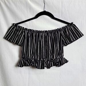 🖤 5/$20 🖤 7 DAY WKND.. cropped, off the shoulder top..